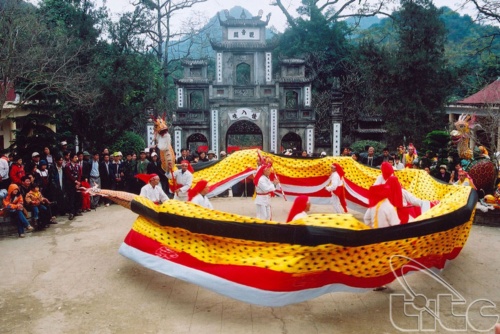 Huong Pagoda Festival officially opens