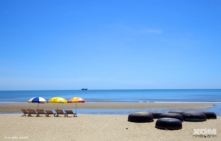Cua Lo Beach-Nghe An Lures Tourists in Vietnam Travel