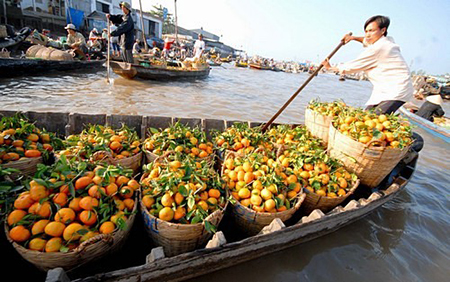 Top 5 attractive floating markets in Vietnam