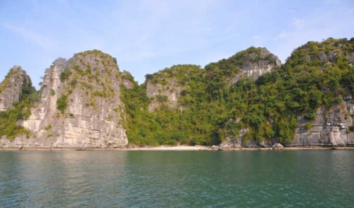 The First Five-Star All-Inclusive Emperor Cruises to Set Sails in Bai Tu Long Bay, Viet Nam