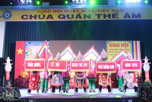 Quan The Am festival opens in Da Nang