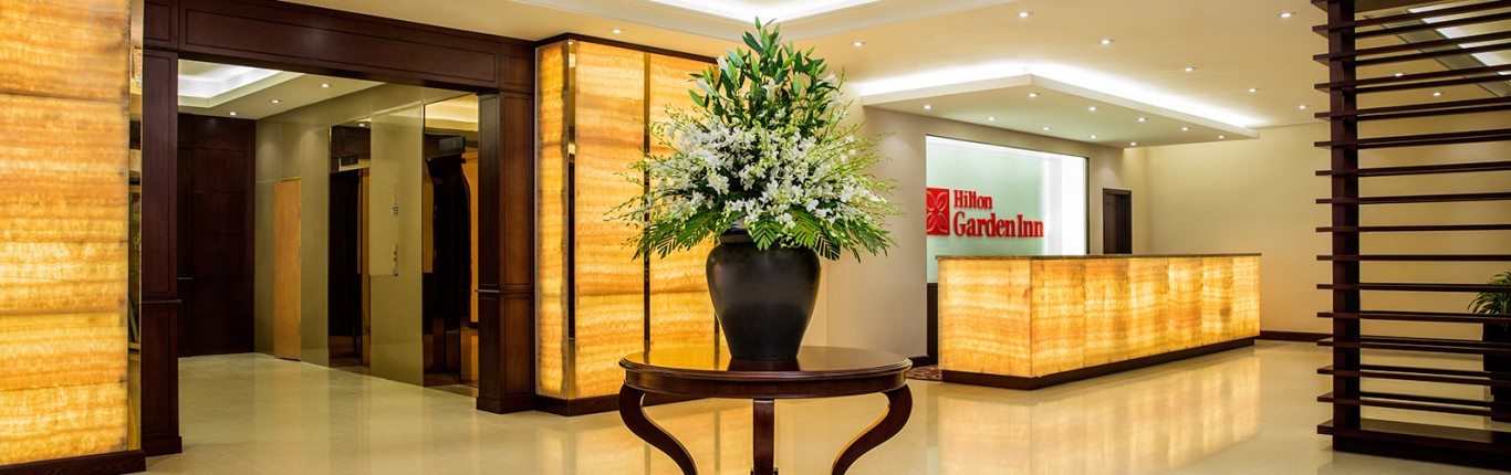 Khách sạn Hilton Garden Inn