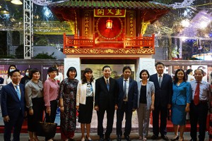 Người Hà Nội đi du lịch Hà Nội