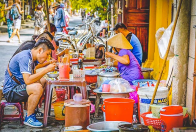 No căng bụng với những quán ăn vặt ở Hà Nội “ngon quên lối về”