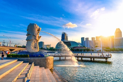 Tượng Merlion phun nước bên vịnh Marina. Ảnh: Times Out.