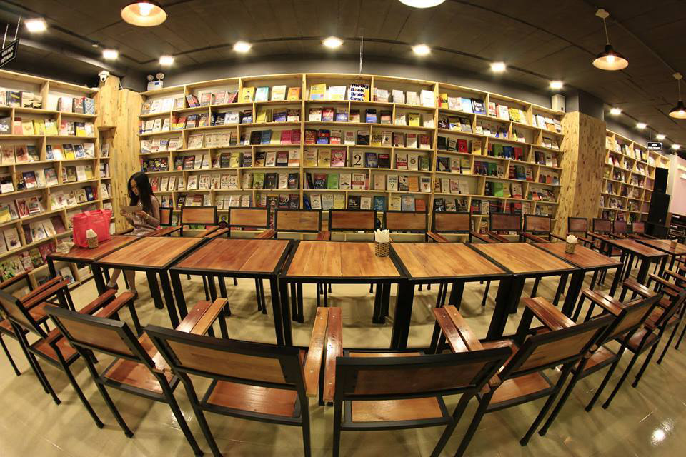 mot-minh-o-ha-noi