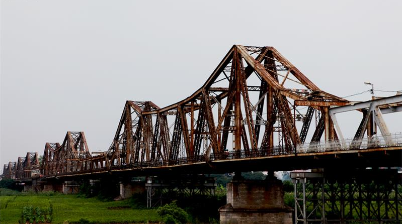 mot-minh-o-ha-noi
