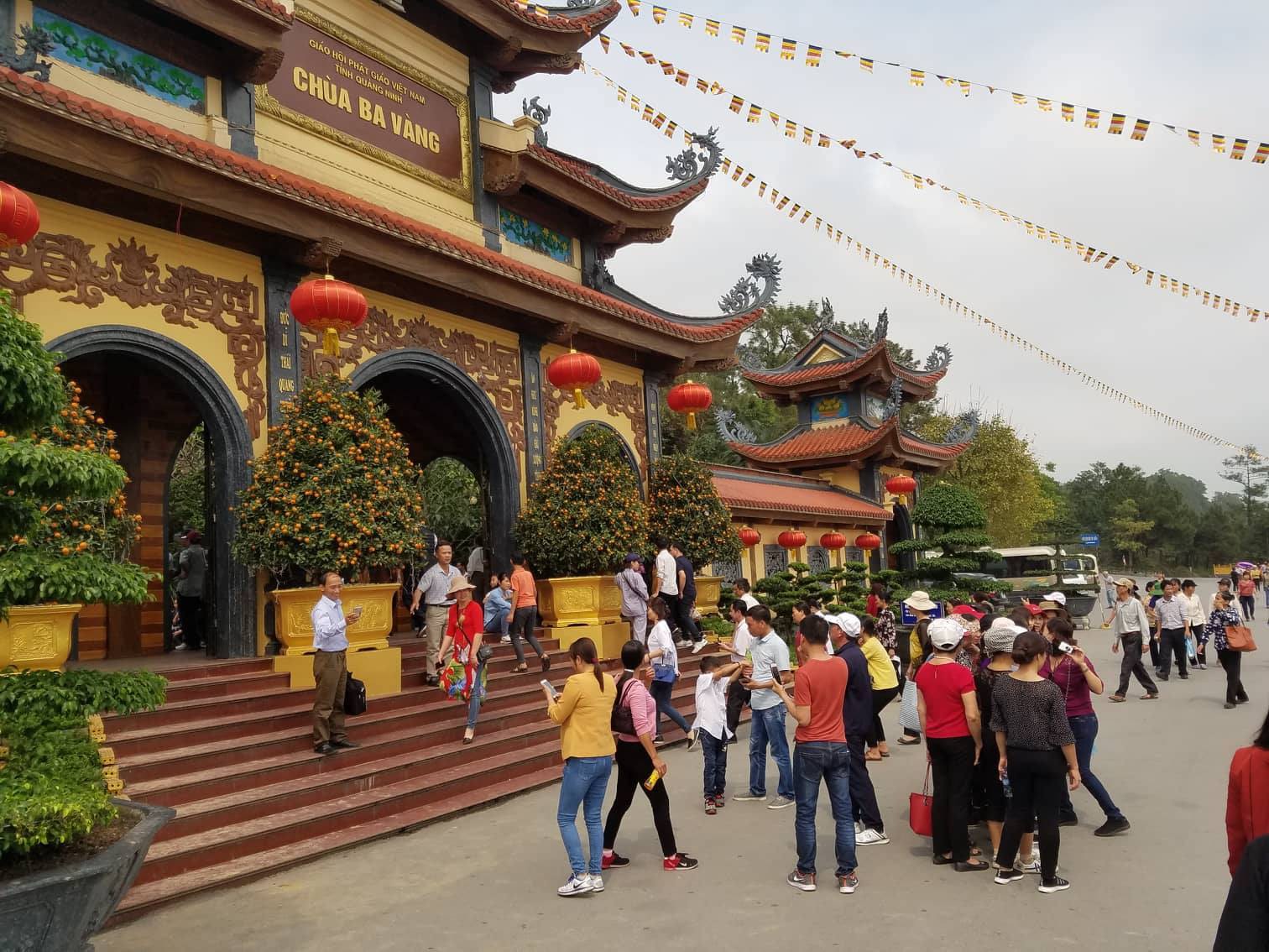 Chùa Ba Vàng hoàn toàn miễn phí vé vào cửa cho du khách